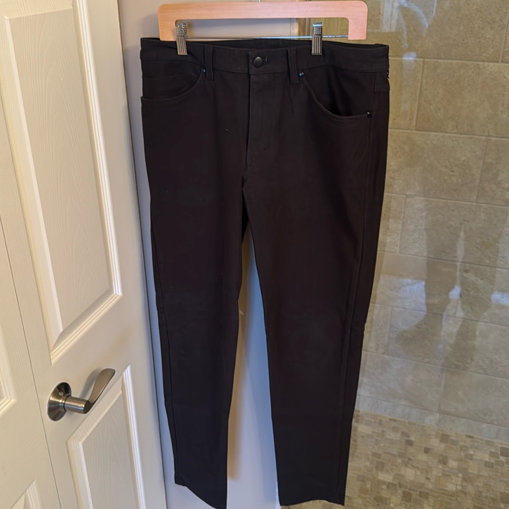 Lulu lemon size 34 pants